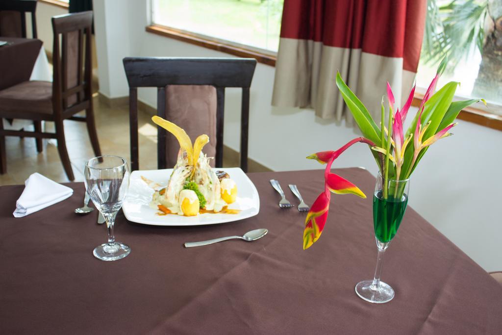 Hotel Vista Lago 산티아고 외부 사진