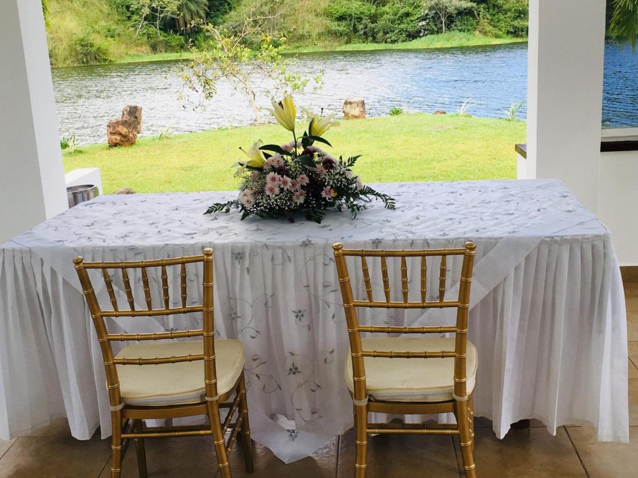 Hotel Vista Lago 산티아고 외부 사진