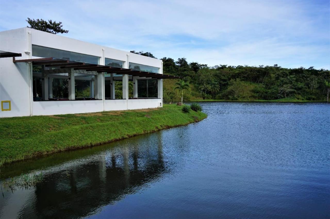 Hotel Vista Lago 산티아고 외부 사진